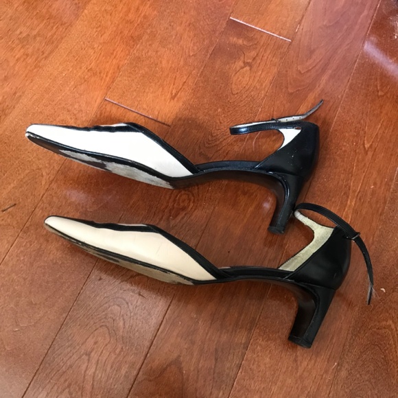 Ingledew’s Grazia black and bone coloured shoes. - Picture 3 of 3